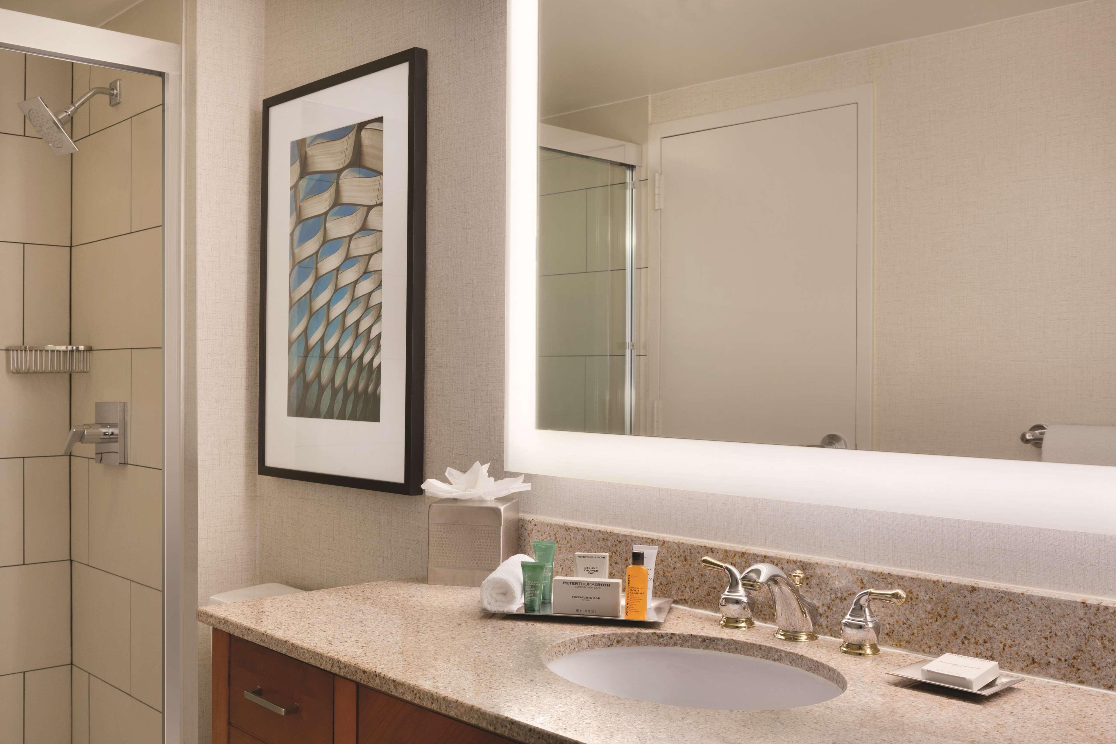 Hilton Chicago Magnificent Mile Suites Exteriér fotografie