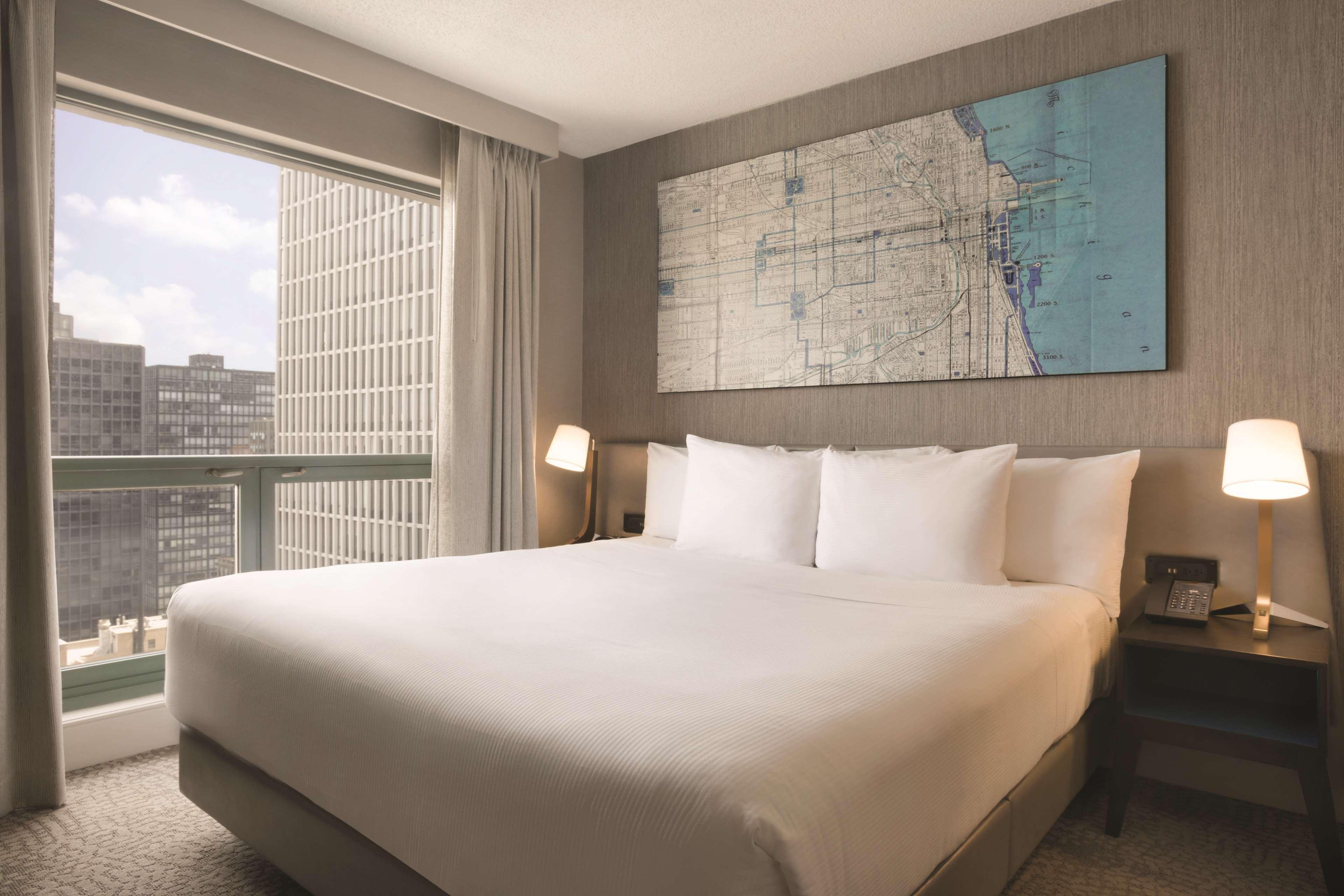 Hilton Chicago Magnificent Mile Suites Exteriér fotografie