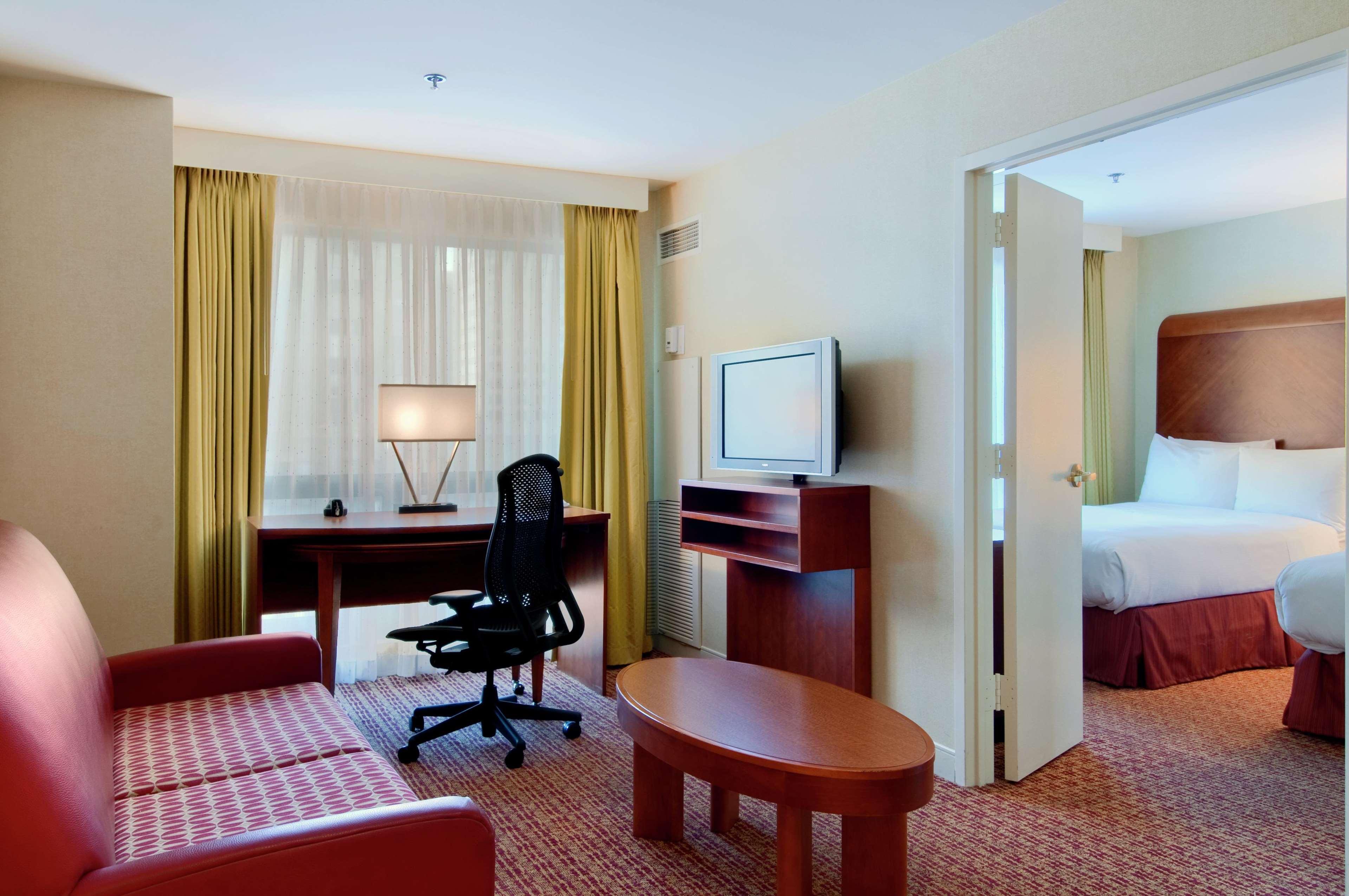 Hilton Chicago Magnificent Mile Suites Exteriér fotografie