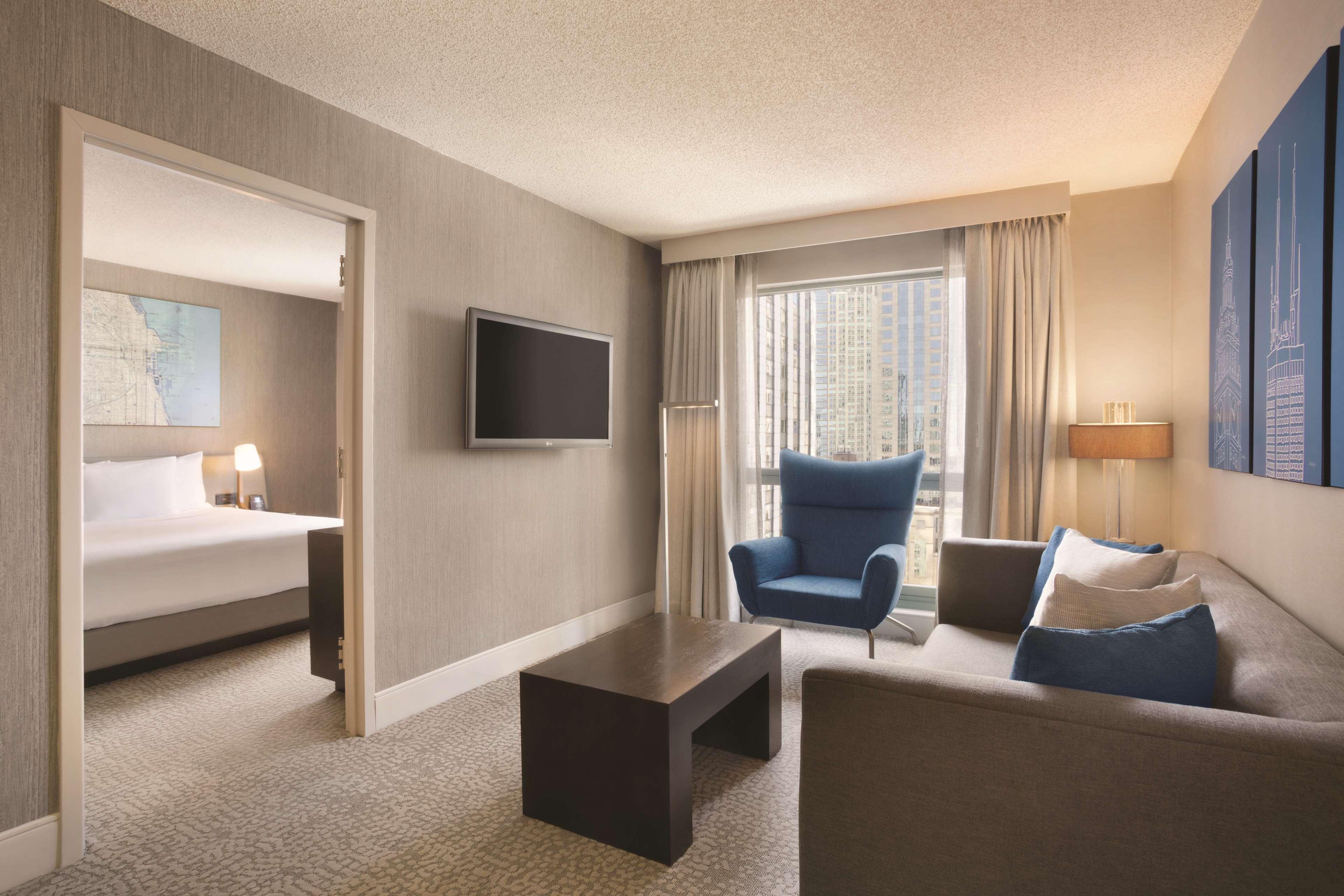 Hilton Chicago Magnificent Mile Suites Exteriér fotografie