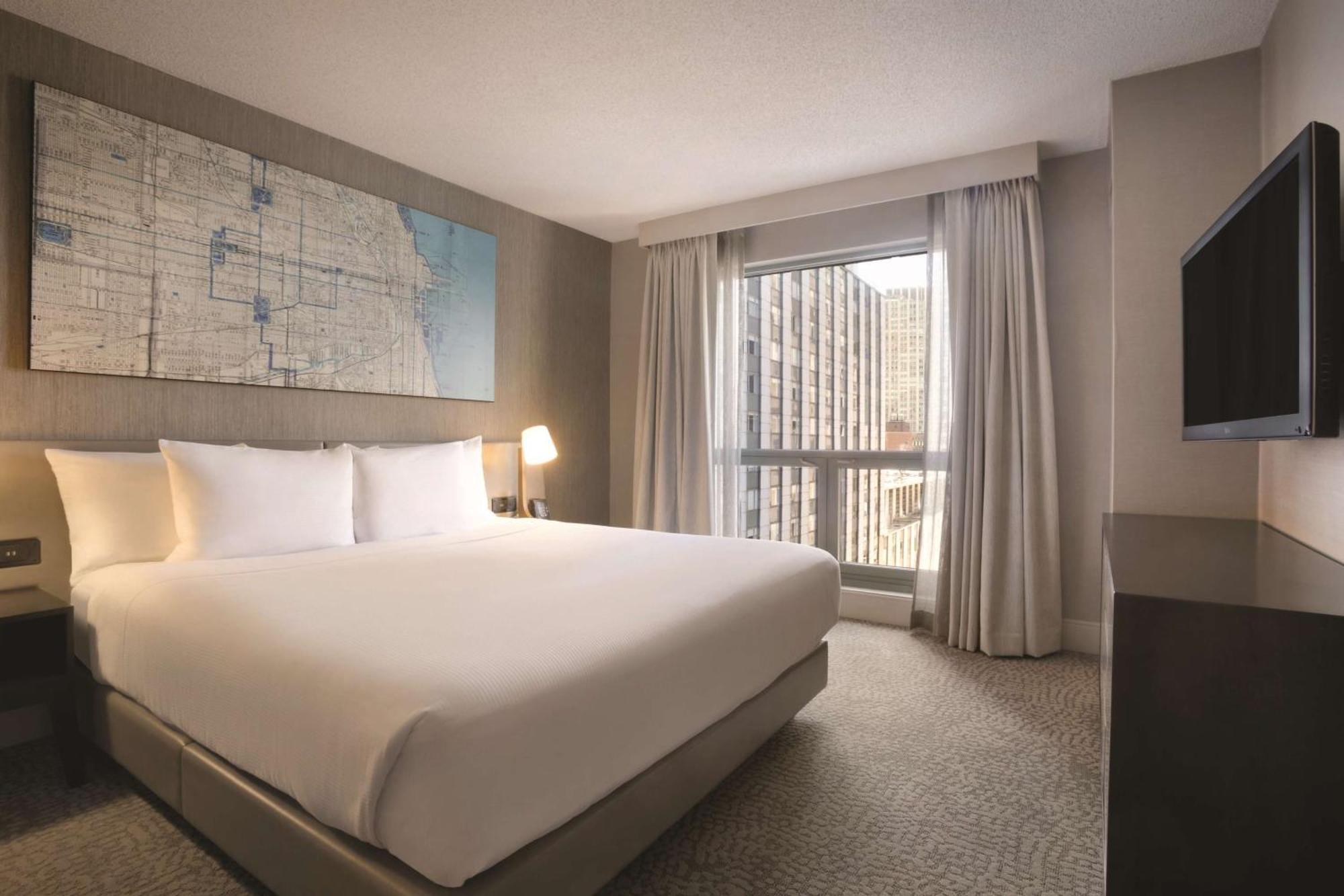 Hilton Chicago Magnificent Mile Suites Exteriér fotografie