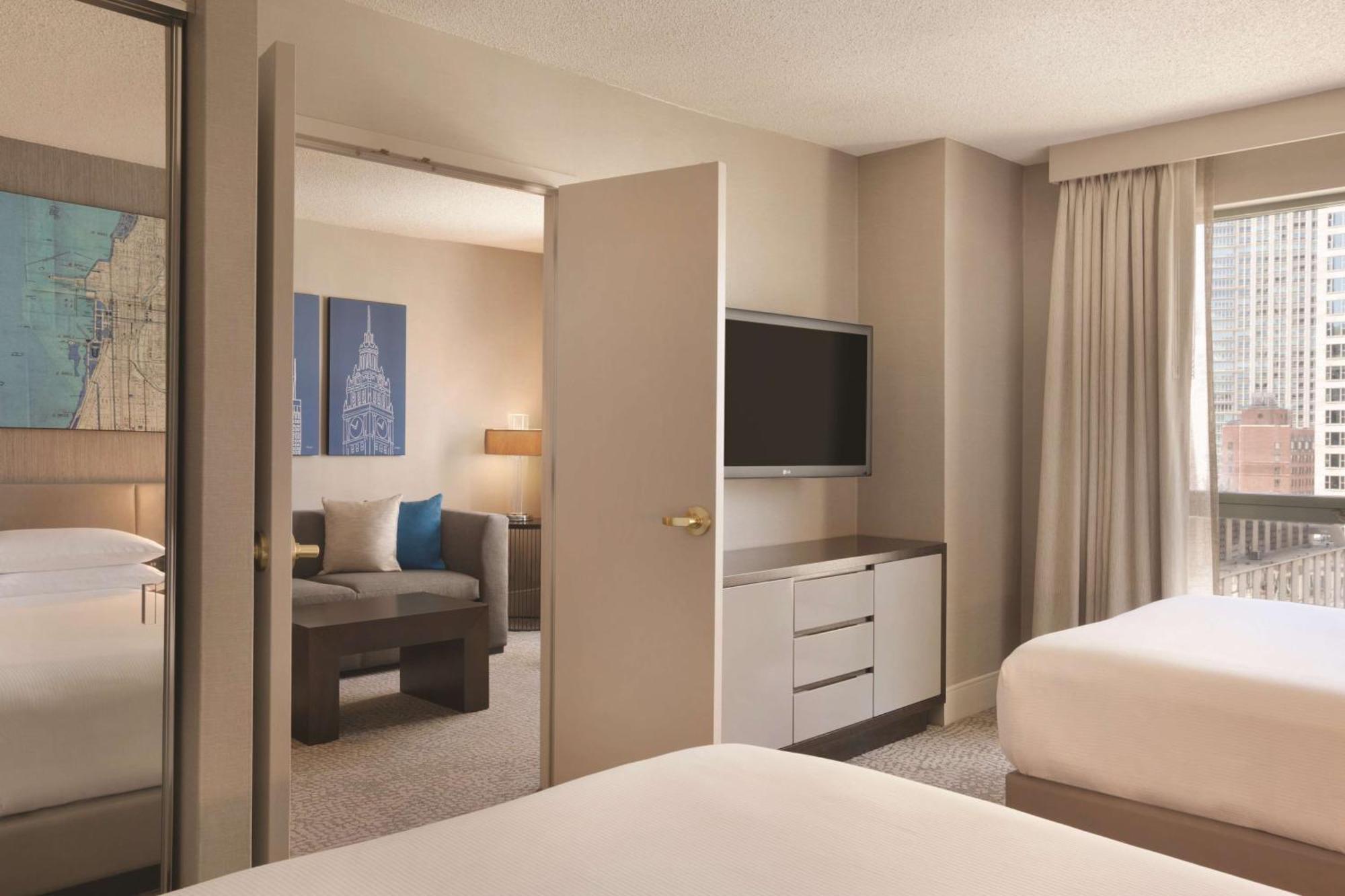 Hilton Chicago Magnificent Mile Suites Exteriér fotografie