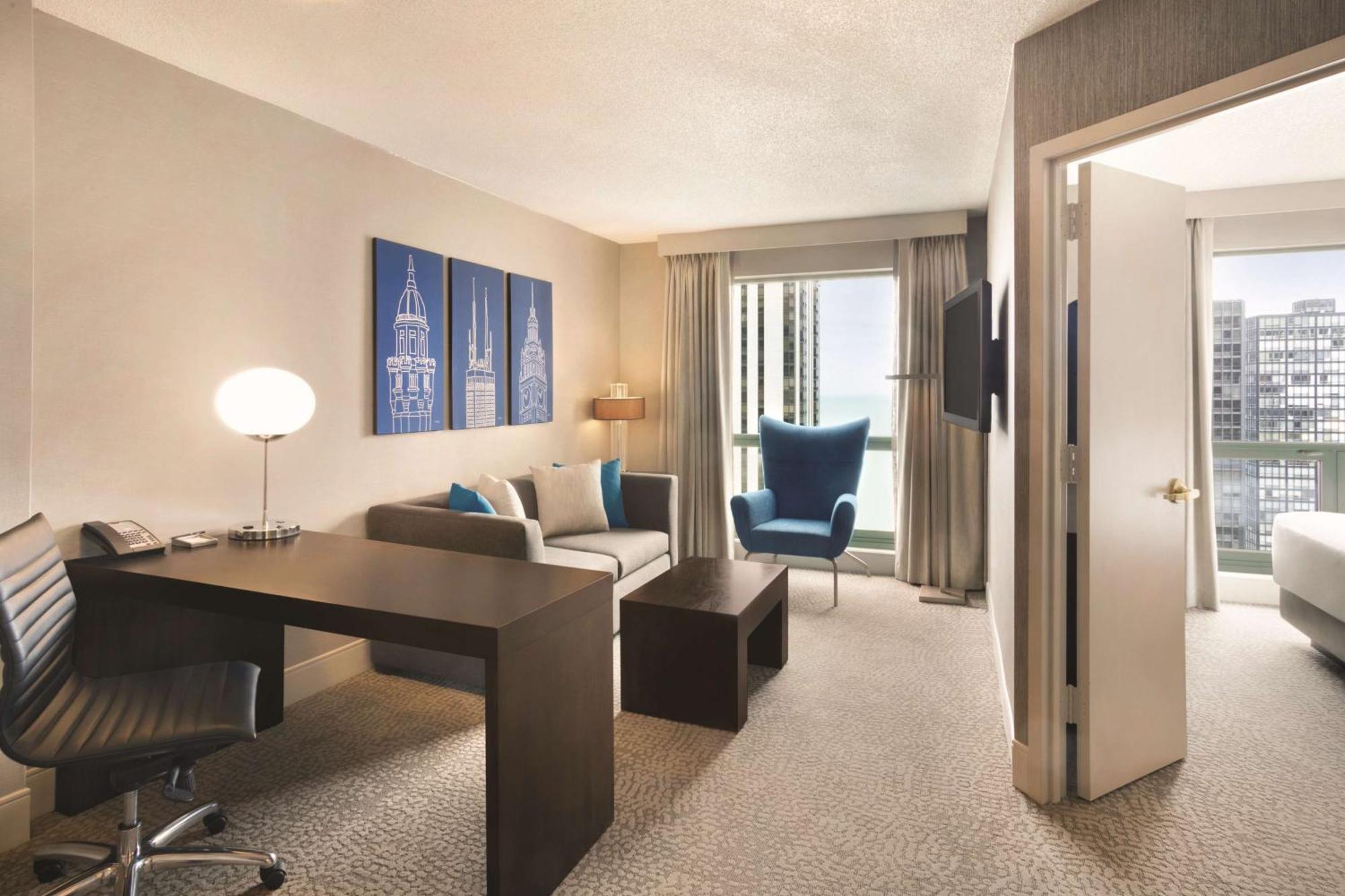 Hilton Chicago Magnificent Mile Suites Exteriér fotografie